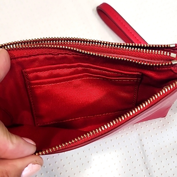 Coach Doble Zipper Red Soft Leather Wristlet . - Picture 10 of 15